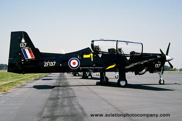 RAF 1 FTS Embrear/Short Tucano T.1 ZF137 (1999)