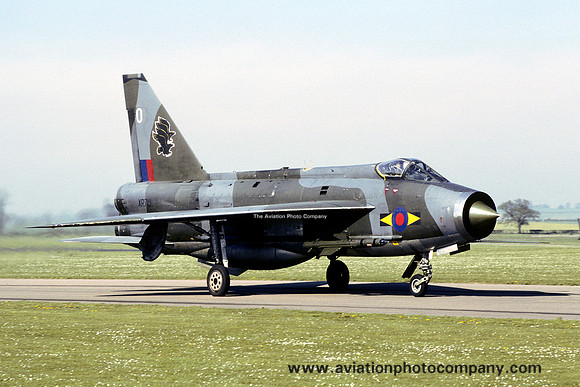 RAF 11 Squadron English Electric Lightning F.3 XR713/O (1980)