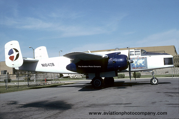 North American TB-25N Mitchell N1042B (1986)