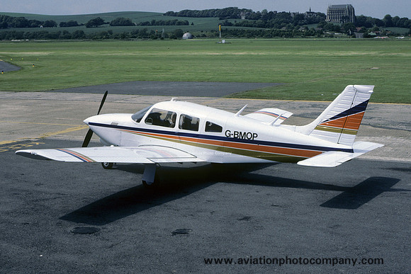 Piper PA-28R-201T Cherokee Arrow G-BMOP at Shoreham (1986)