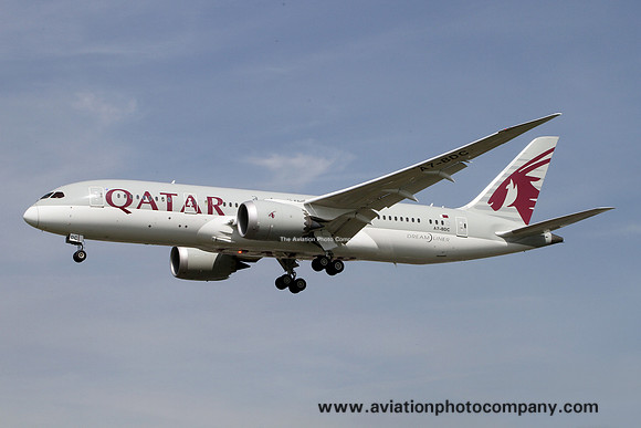 Qatar Airways Boeing 787-8 A7-BDC at London Heathrow (2017)