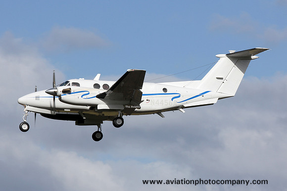 Beech King Air 200 N4456A at Lajes (2017)