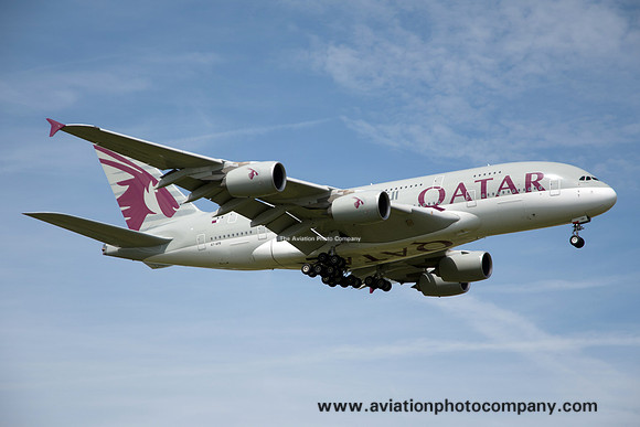Qatar Airways AIrbus A380-861 A7-APB at London Heathrow (2017)