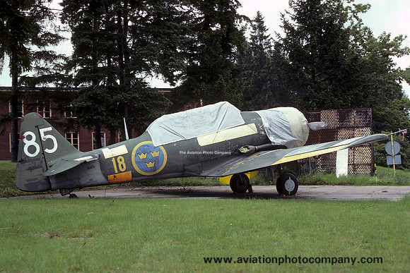 Swedish Air Force Noorduyn AT-16 Harvard IIB 16105/85 (1977)