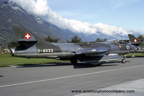 Swiss Air Force Patrouille Suisse Hawker Hunter F.58 J-4032 (1983)