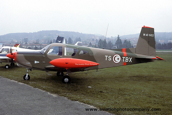 Tunisian Air Force SIAI S-208M W41602/TS-TBX (1979)