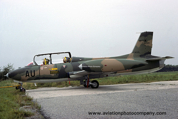 Tunisian Air Force Macchi MB-326 Y81021/AU (1978)