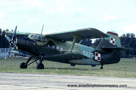 Polish Air Force Antonov An-2 5927 (1991)