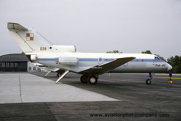 Polish Air Force 36 SPLT Yakolev Yak-40 039 (1991)