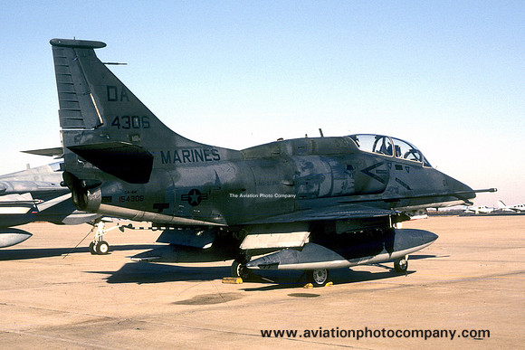 US Marines H&MS-32 Douglas OA-4M Skyhawk 154306/DA-01 (1988)
