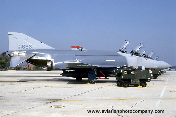 USAF DC ANG 121 TFS McDonnell F-4D Phantom 66-0693 (1987)