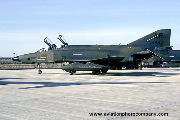 USAF 10 TRW 1 TRS McDonnell RF-4C Phantom 68-0565/AR at RAF Lossiemouth (1985)