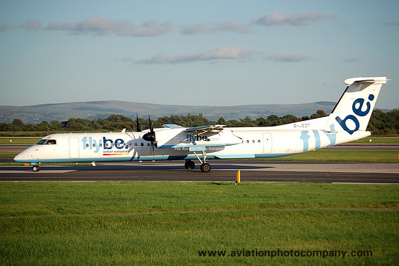 FlyBe DHC-8-402 G-JEDT at Manchester IAP (2006)