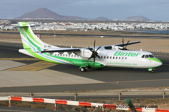 Binter Canarias ATR-72-212 EC-MOL (2017)
