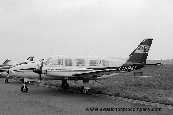 Partnair Piper PA-31-350 Navajo Chieftain LN-PAI (1980)