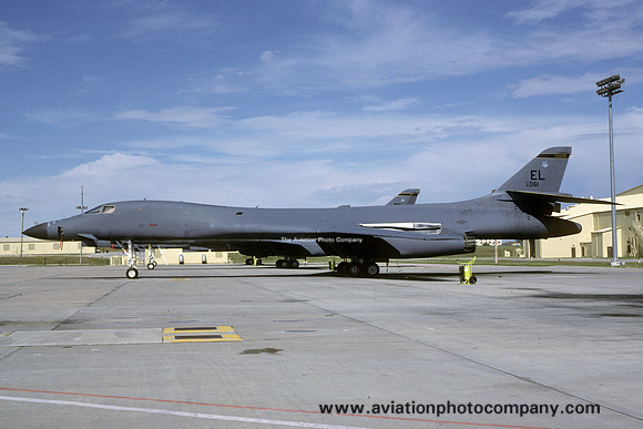 USAF 28 BW Rockwell B-1B Lancer 85-0061/EL (1997)