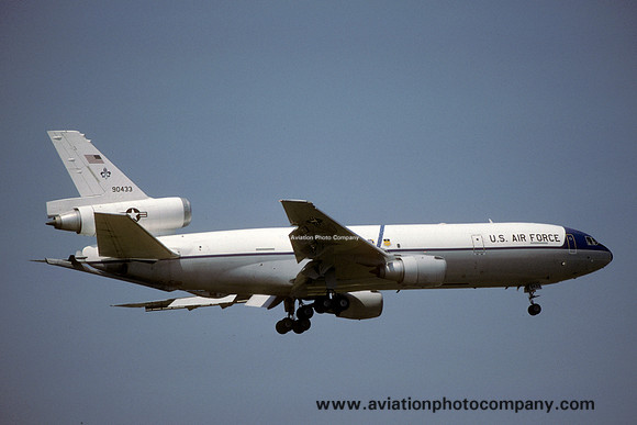 USAF 2 BW McDonnell Douglas KC-10A Extender 79-0433 (1991)