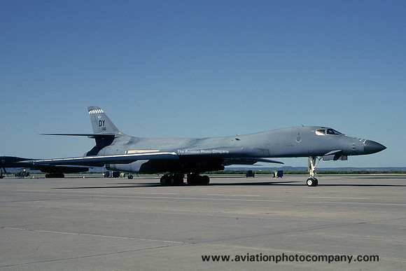 USAF 7 BW 28 BS Rockwell B-1B Lancer 86-0110/DY (1998)