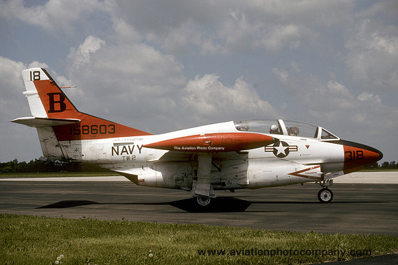US Navy TW-2 North American T-2C Buckeye 158603/B-318 (1989)