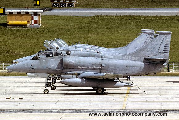 US Marines H&MS-12 Douglas OA-4M Skyhawk 154638/WA-01 (1987)