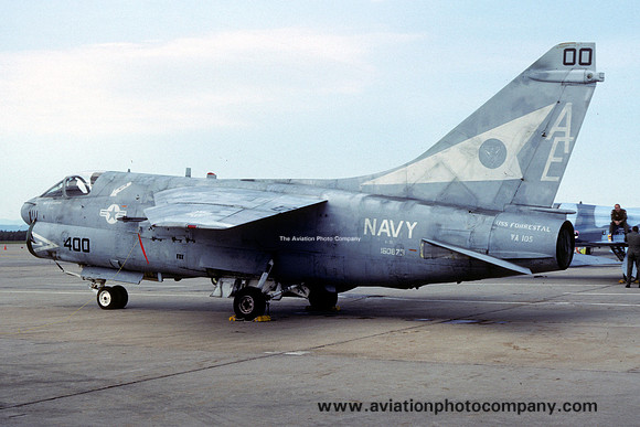 US Navy VA-105 LTV A-7E Corsair 160873/AE-400 (1989)