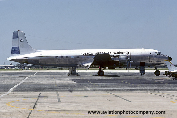 El Salvador Air Force Douglas DC-6 302 (1985)