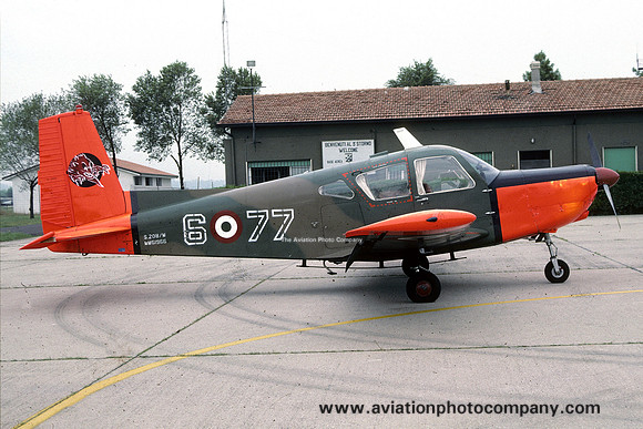 Italian Air Force 6 Stormo SIAI S-208M MM61956/6-77 (1990)