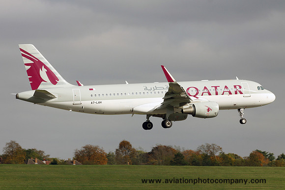 Qatar Airways Airbus A320-214 A7-LAH (2017)
