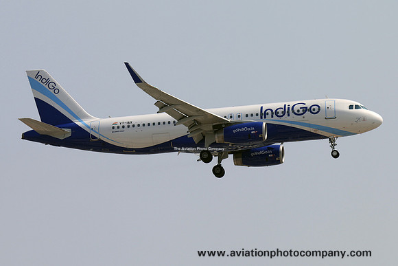 IndiGo Airbus A320-200 VT-IAX at Dubai (2016)