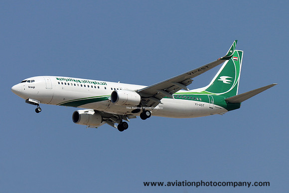 Iraqi Airways Boeing 737-800 YI-AST at Dubai (2016)