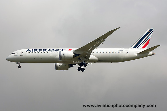 Air France Boeing 787-9 F-HRBB at Paris CSG (2017)