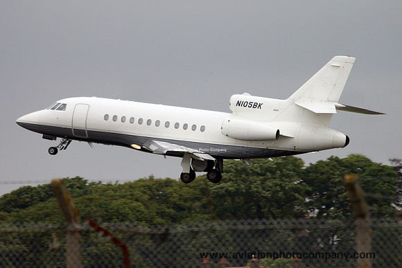 Banker Aviation LLC Dassault Falcon 900 N105BK at Prestwick (2016)