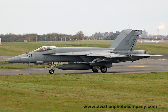 US Navy VFA-136 McDonnell Douglas F/A-18E Super Hornet 166825/AB-406 at Prestwick (2024)