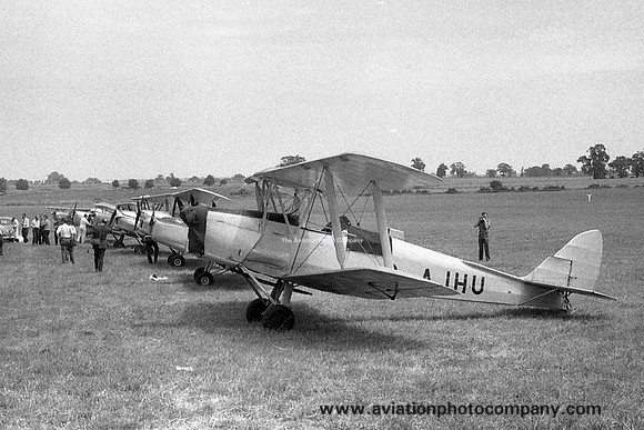 De Havilland Tiger Moth G-AJHU