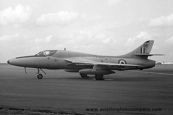 RAF 229 OCU Hawker Hunter T.7 XL623/88 (1967)