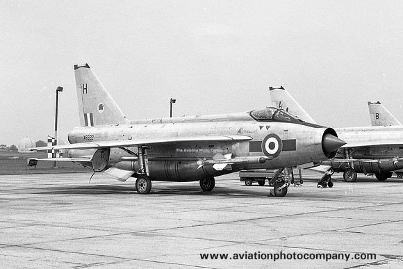 RAF 5 Squadron English Electric Lightning F.6 XS922/H (1968)