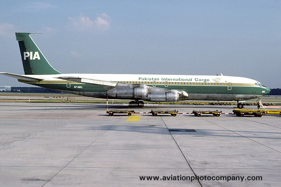 PIA Pakistan International Airlines Cargo Boeing 707-373C AP-AWU (1986)