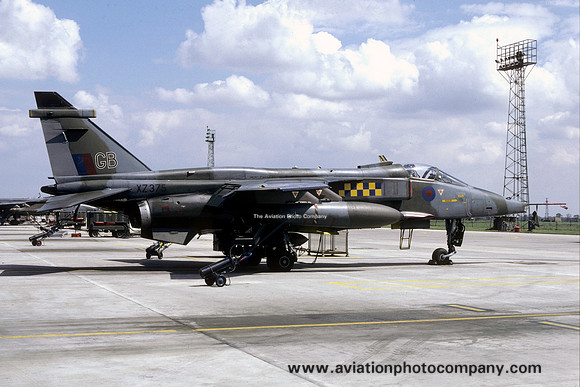 RAF 54 Squadron Sepecat Jaguar GR.1 XZ375/GB (1985)