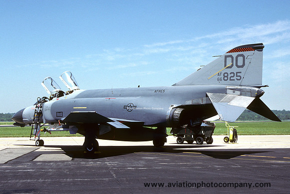 USAF AFRes 89th Tactical Fighter Squadron McDonnell F-4D Phantom 66-8825/DO (1989)