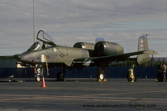 USAF 343rd Tactical Fighter Wing 18th Tactical Fighter Squadron Fairchild A-10A Thunderbolt 80-0222/AK (1989)