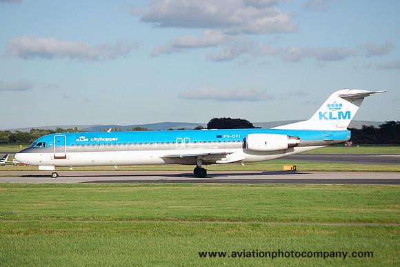 KLM Cityhopper Fokker F-100 PH-OFI at Manchester (2006)