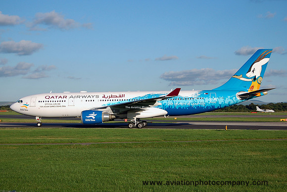 Qatar Airways Airbus A330-200 A7-ACI at Manchester (2006)