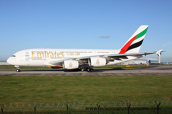 Emirates Airline Airbus A380-800 A6-EOV at Manchester (2017)