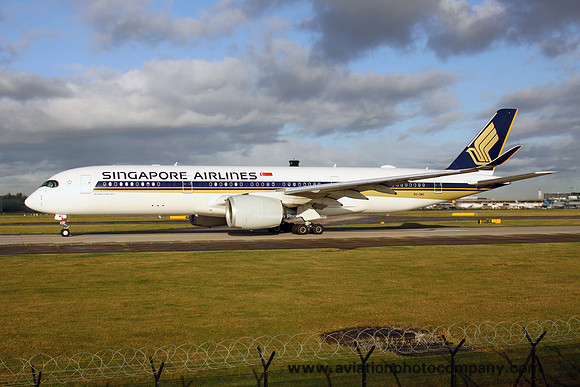 Singapore Airlines Airbus A350-900 9V-SMG at Manchester (2017)