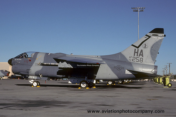 USAF Iowa ANG 174 TFS LTV A-7D 72-0258/HA (1989)