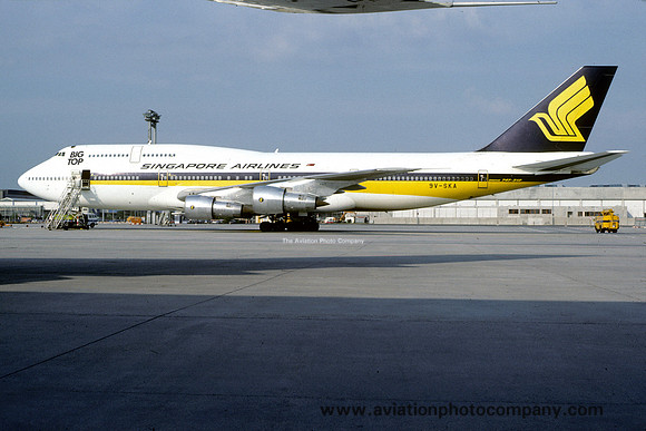 Singapore Airlines Boeing 747-312 9V-SKA (1985)