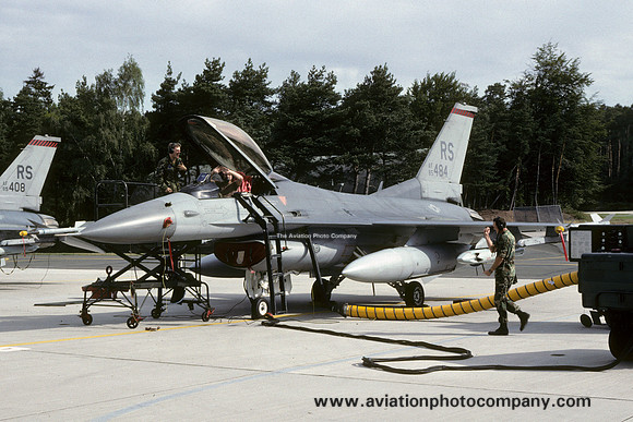 USAF 86 WG 526 FS General Dynamics F-16C Fighting Falcon 85-1484/RS (1992)