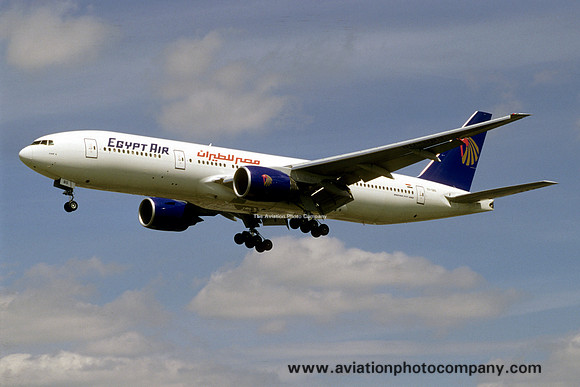 Egyptair Boeing 777-200ER SU-GBS at London Heathrow (1998)