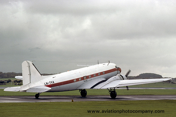 Douglas C-47 Dakota LN-TVA (1975)