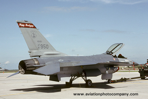 USAF North Dakota ANG 178 FS General Dynamics F-16A Fighting Falcon 82-0950 (1992)